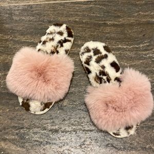Shiraleah super soft faux fur slippers pink and leopard combo